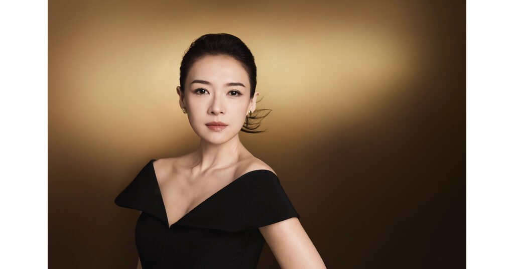 Zhang Ziyi: la nueva imagen de Clarins Precious