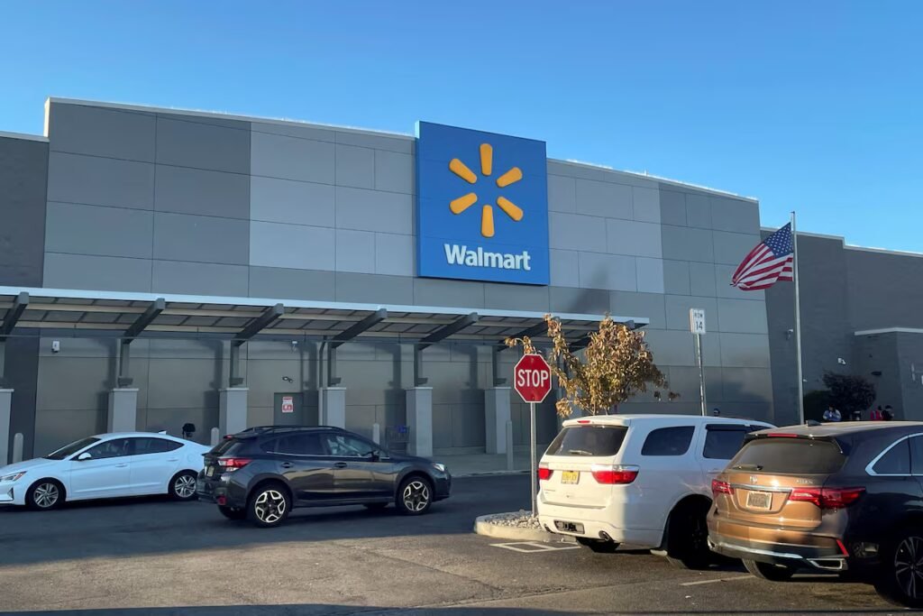 Walmart’s strong quarterly results tempered by tepid full-year outlook