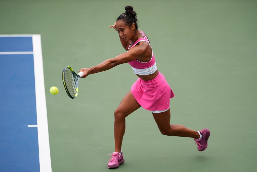 Fernandez advances to third round at U.S. Open with win over Sawangkaew