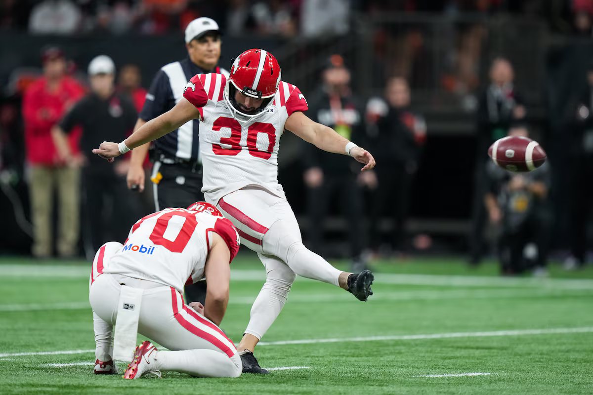 Calgary kicker Paredes announces intent to retire after season