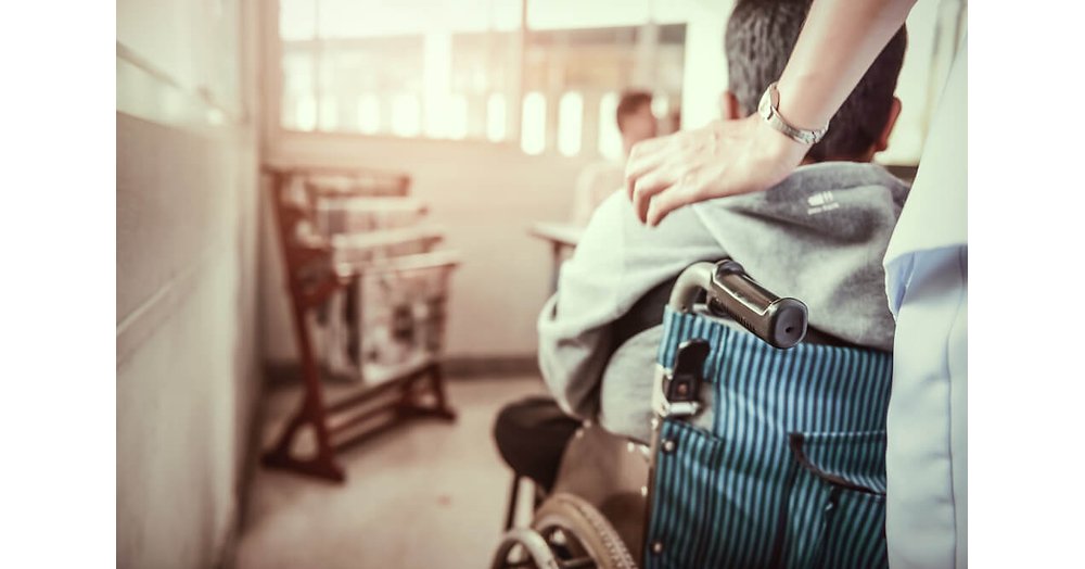 Medical Equipment Expert Melinda Bartlett Explains Walker vs. Rollator Differences in HelloNation